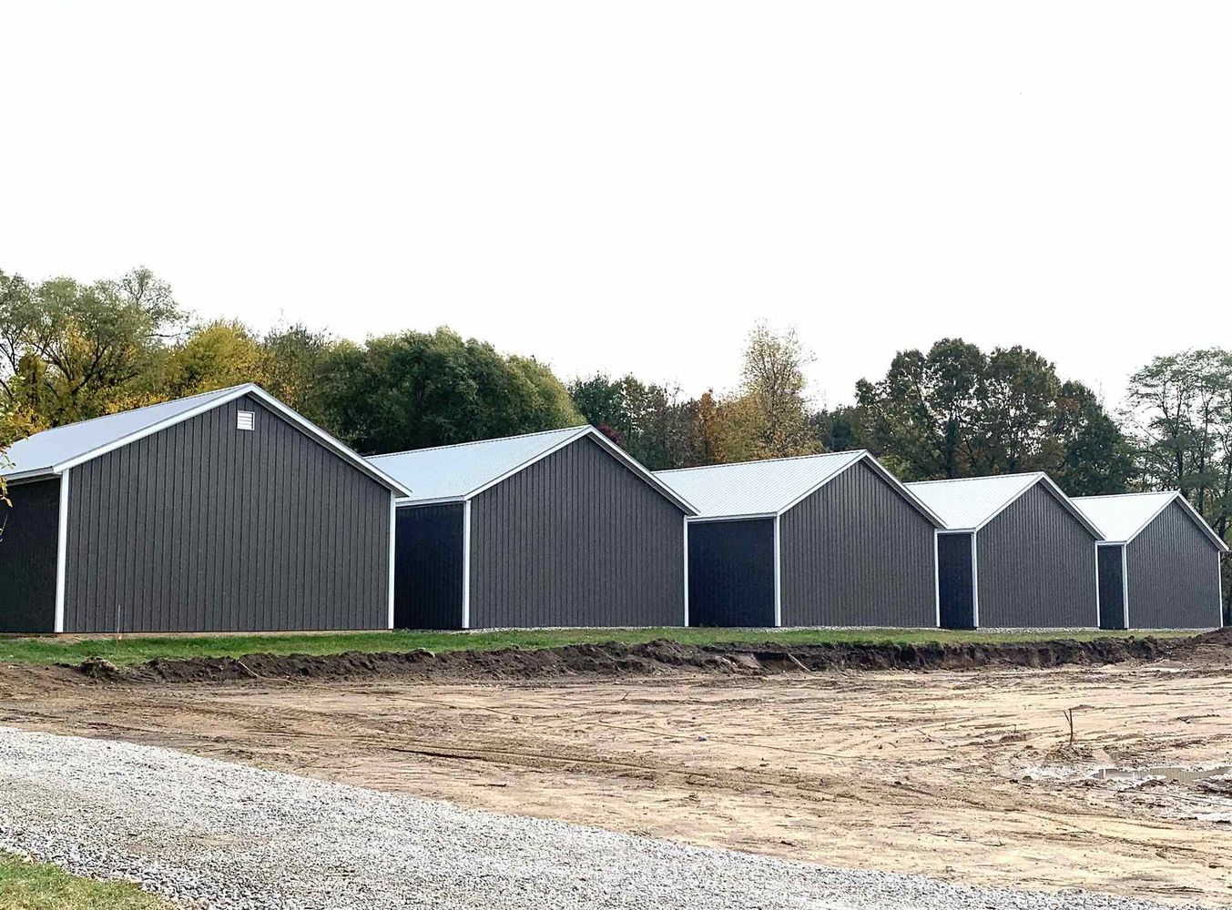 1690 E 700 S, Wolcottville, IN 46795